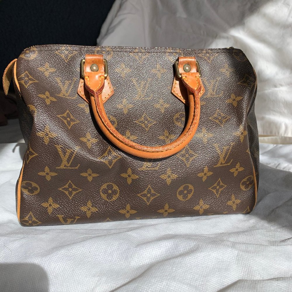 Louis Vuitton Vintage Monogram Speedy 25